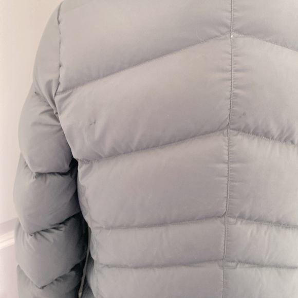 Women’s Marmot Down Coat Excellent Used Condition. - Picture 5 of 5